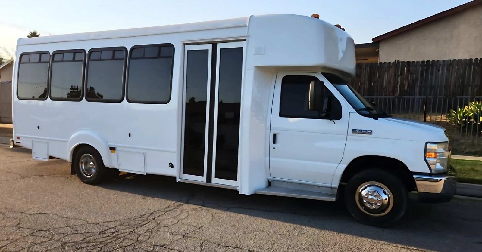 20-24 Mini Bus Shuttle