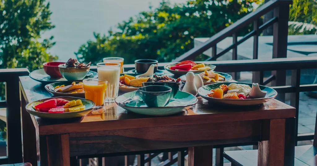 Food, Drinks, and Amenities Inside Petco Park