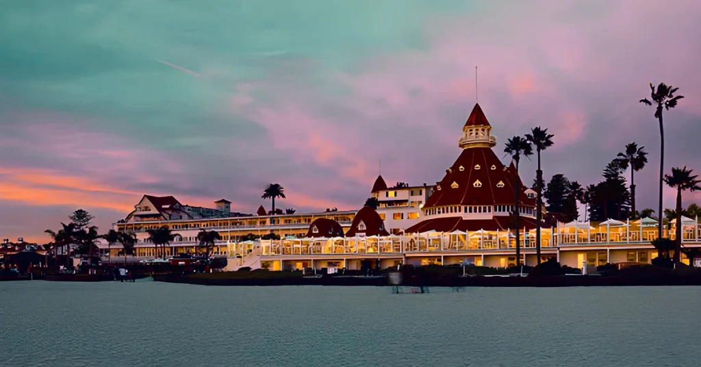 Premier Restaurant Thanksgiving Dinners